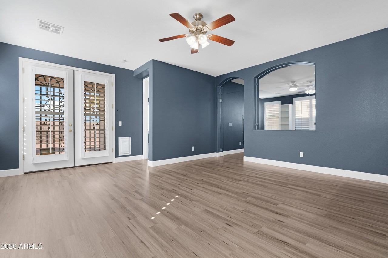 36590 W Barcelona Ln - Photo 5 of 19