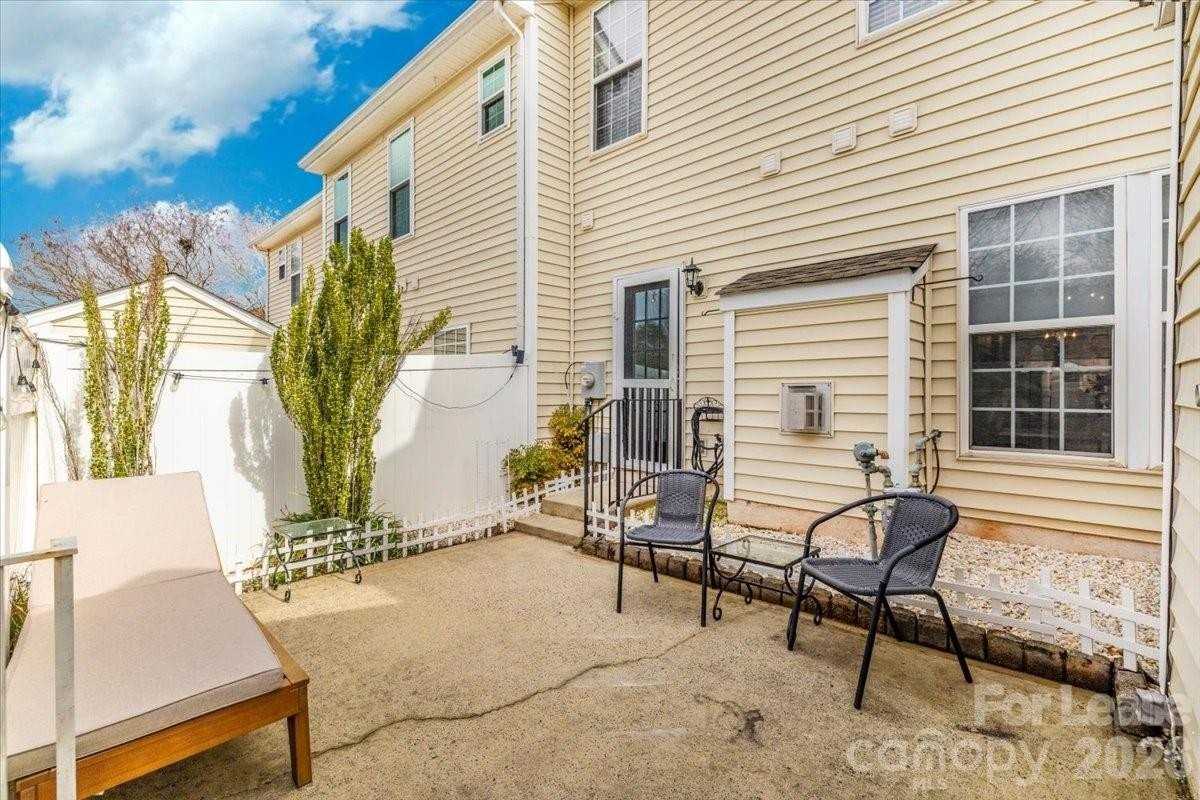 4100 Christine Ln Unit C - Photo 6 of 33