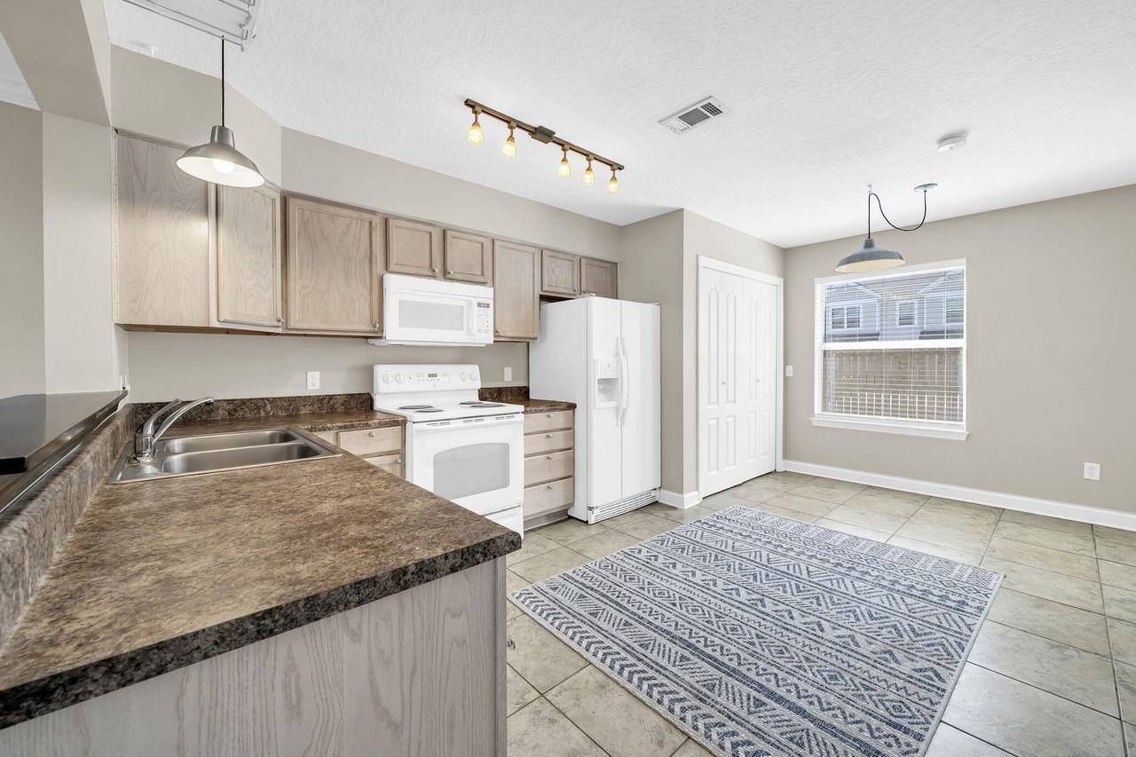 1856 Shay Lin Ct Unit B8 - Photo 7 of 29