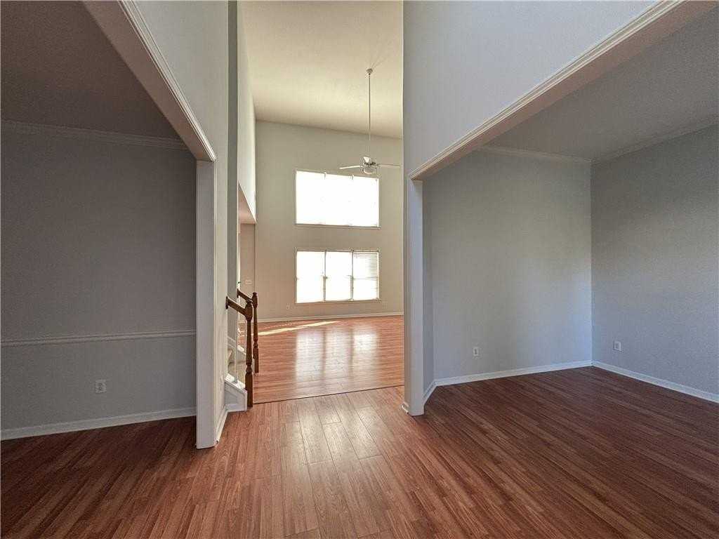 9510 Knollcrest Blvd - Photo 2 of 5