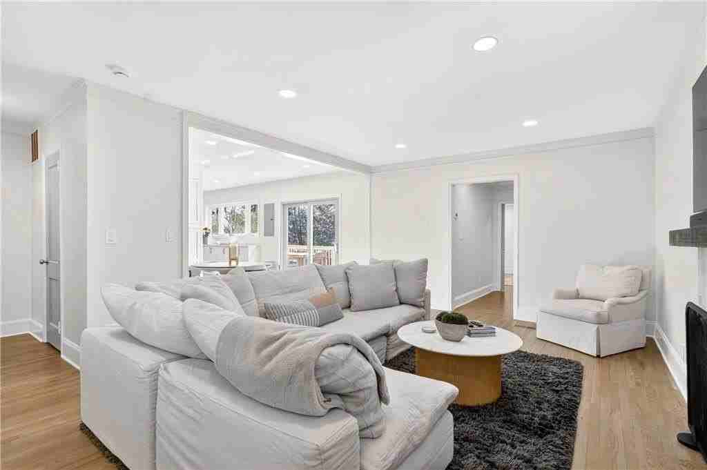 2226 Melante Dr Ne - Photo 5 of 38