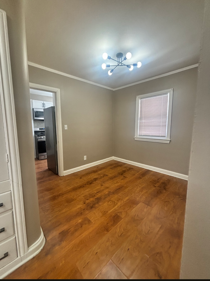 203 Carlton Ter #1 - Photo 2 of 7