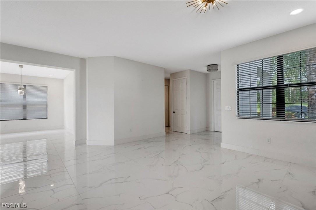 11604 Meadowrun Cir - Photo 6 of 48