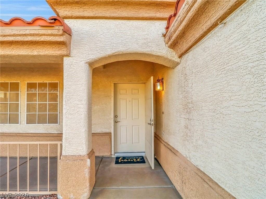 122 Montesol Dr - Photo 4 of 40