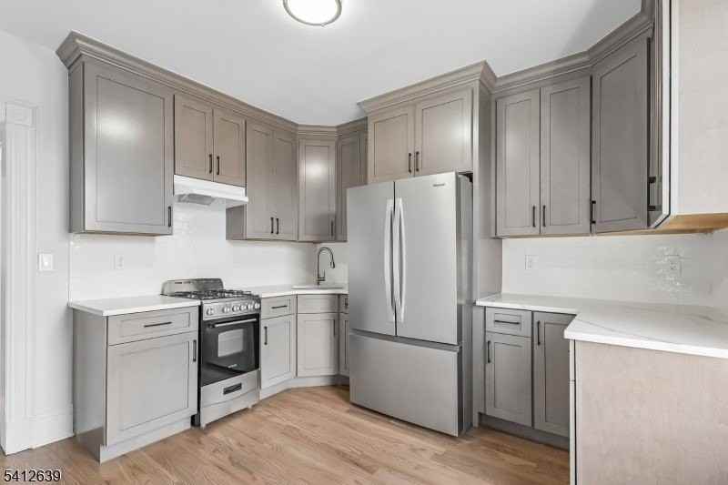 171 S Bridge St #2 - Photo 4 of 41