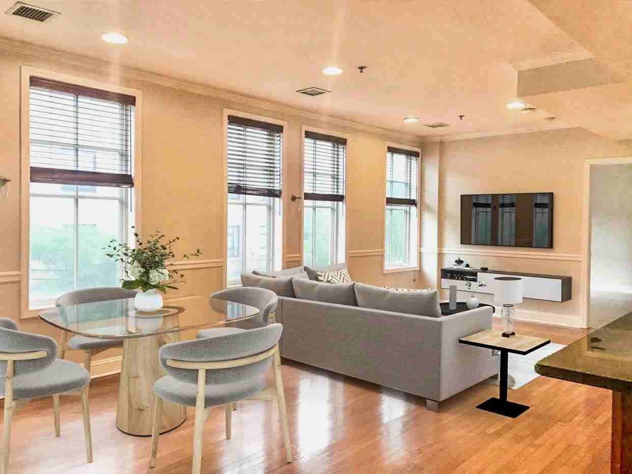 727 Monroe St #303 - Photo 4 of 13