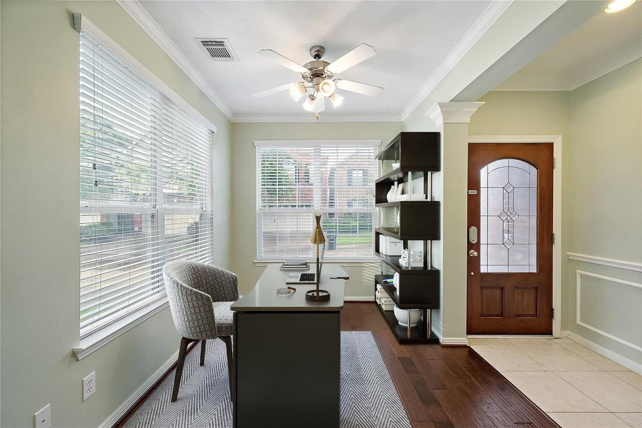 2626 Couch St #1 - Photo 7 of 39