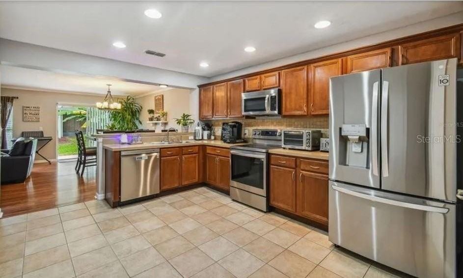 2403 Hassonite St - Photo 7 of 24