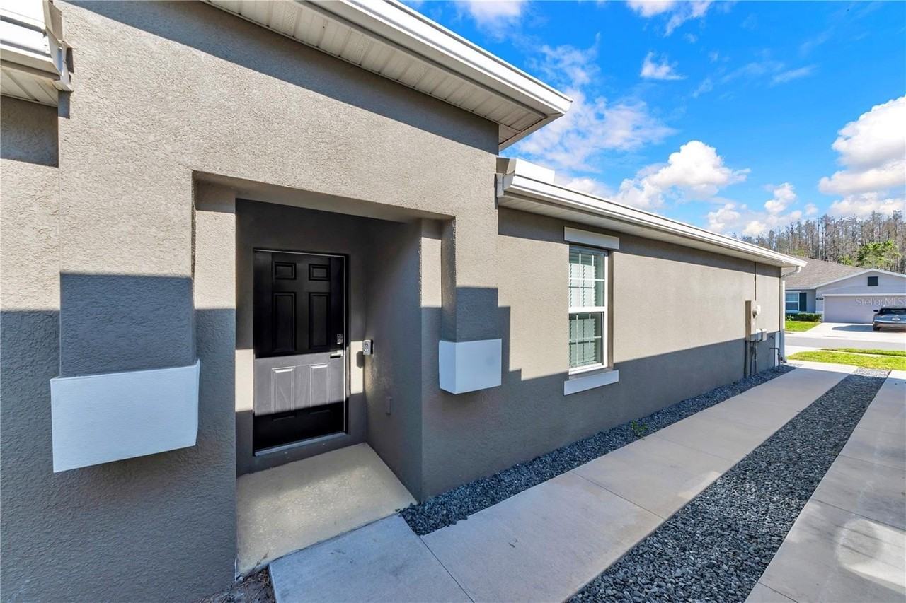 18276 Turning Leaf Cir - Photo 5 of 25