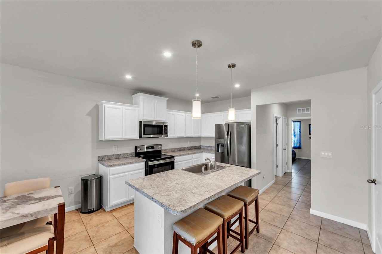 18276 Turning Leaf Cir - Photo 6 of 25