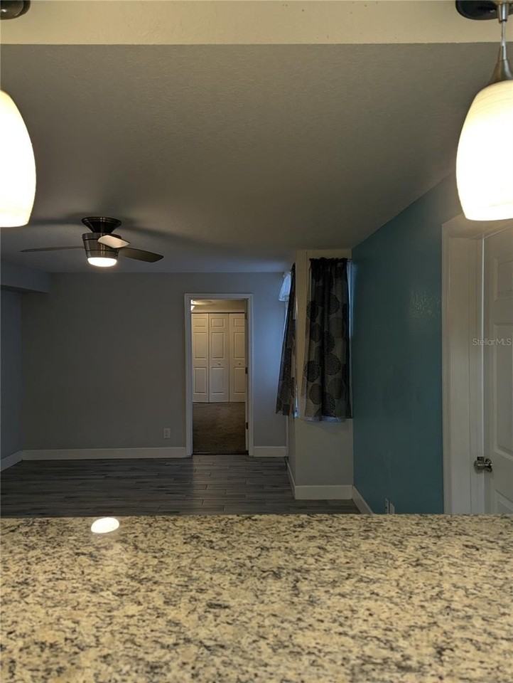 3613 Kingston St N - Photo 7 of 19