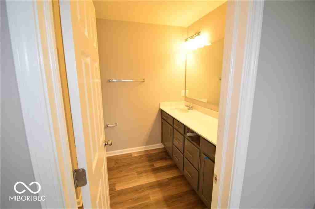 2933 Bolton Square Blvd - Photo 6 of 11