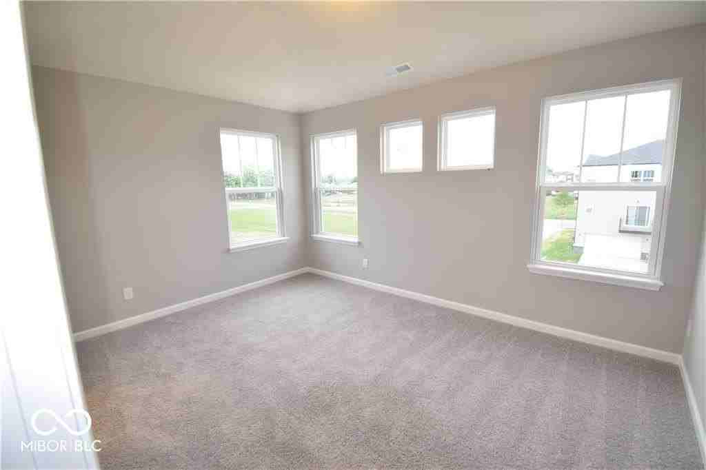 2933 Bolton Square Blvd - Photo 7 of 11