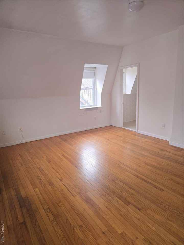 19 Elizabeth St Apt 4 #4 - Photo 3 of 10