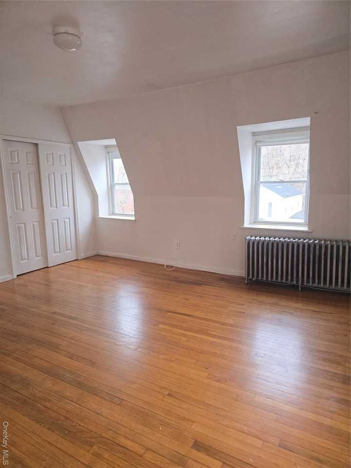 19 Elizabeth St Apt 4 #4 - Photo 4 of 10