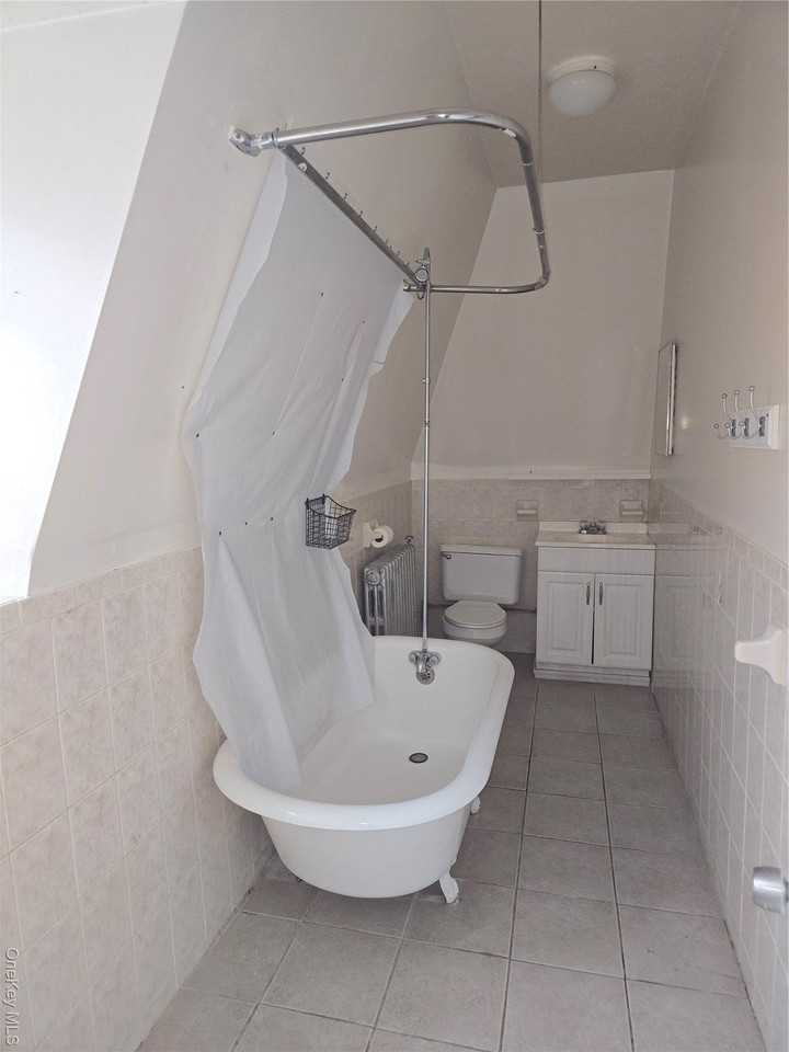 19 Elizabeth St Apt 4 #4 - Photo 6 of 10