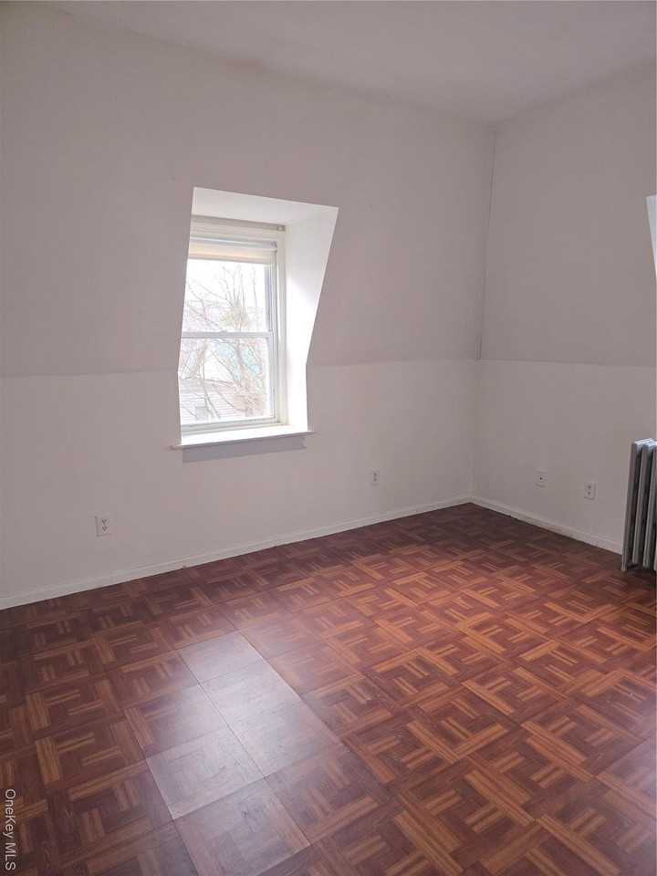 19 Elizabeth St Apt 4 #4 - Photo 7 of 10