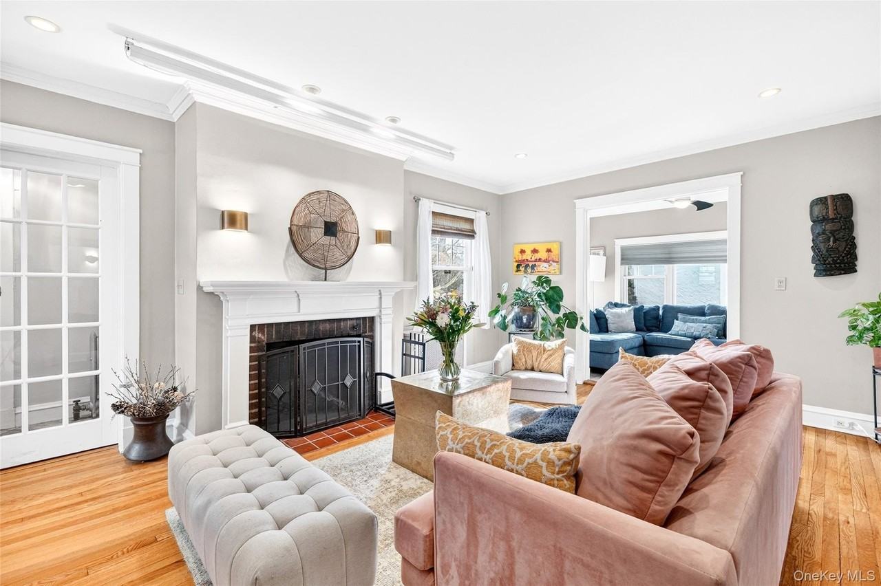 14 Columbia Pl - Photo 6 of 34