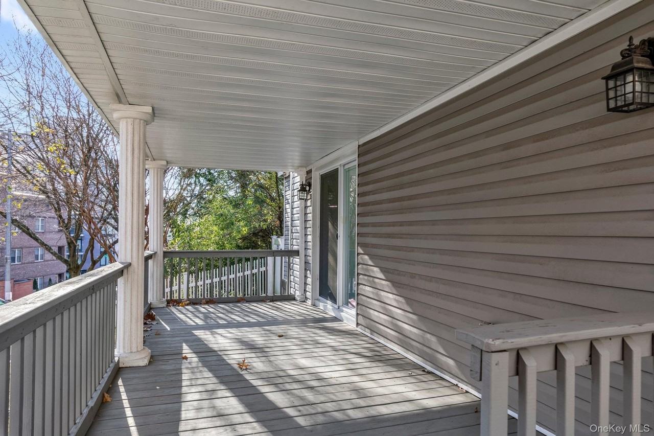 8334 116th St - Photo 2 of 24