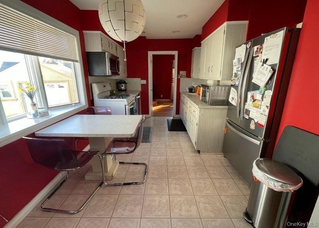 54 Camden Pl - Photo 3 of 11