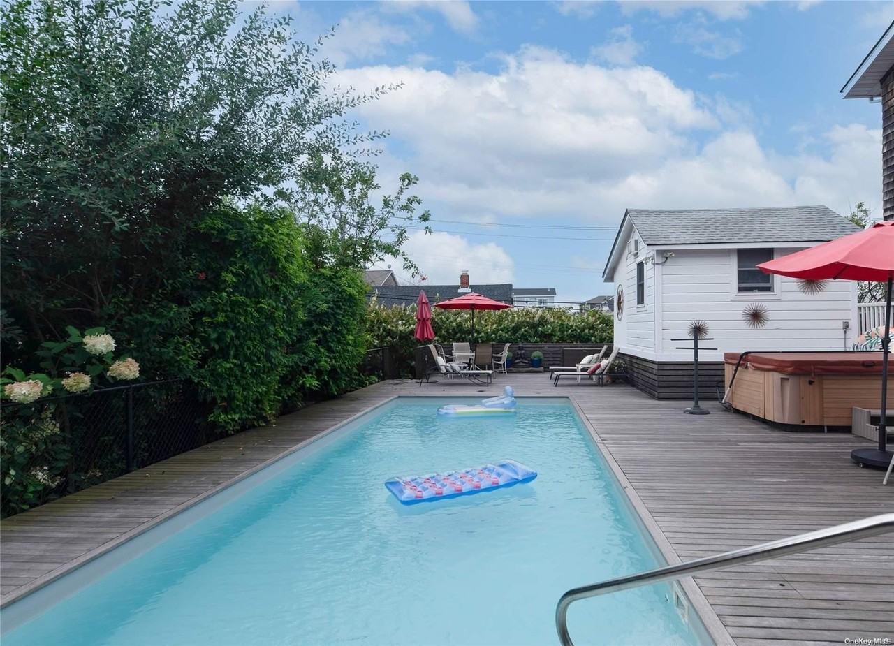 653 Ocean Breeze - Photo 2 of 18