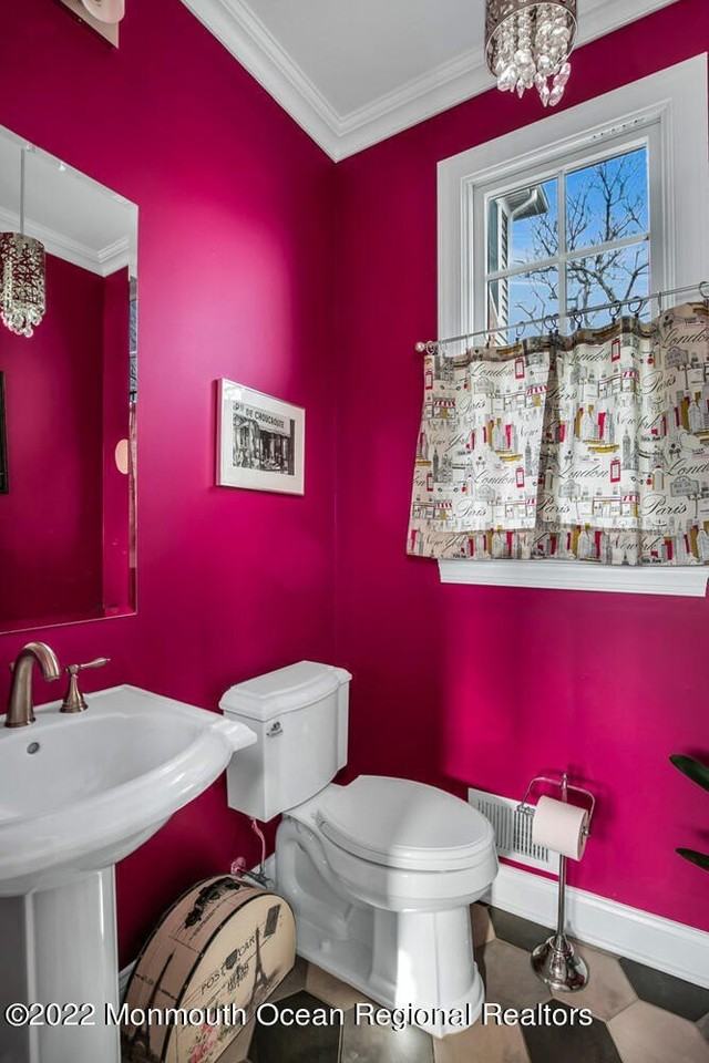 812 Claridge Dr - Photo 5 of 26