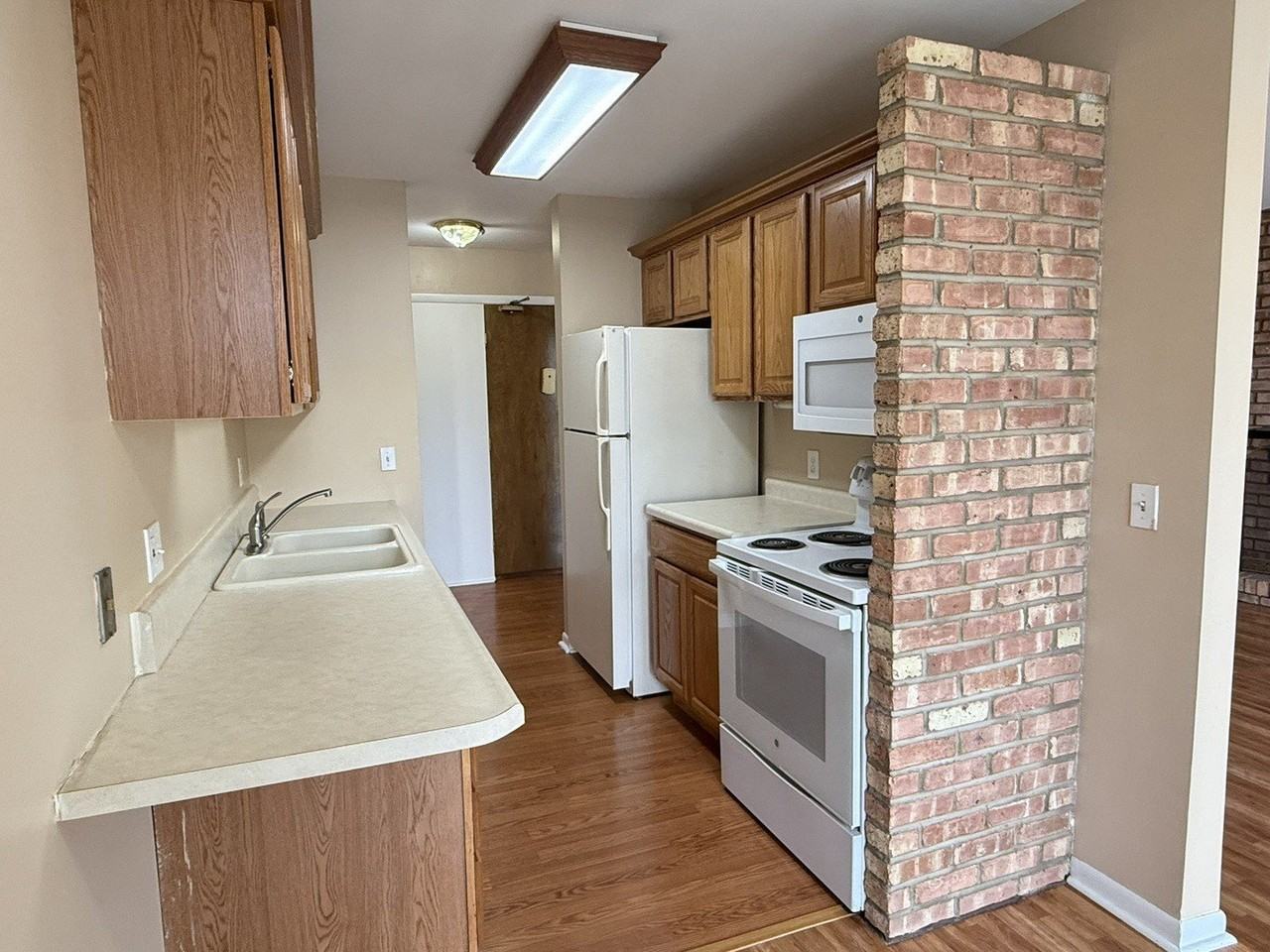 5500 Hillcrest Ln #3C - Photo 5 of 9