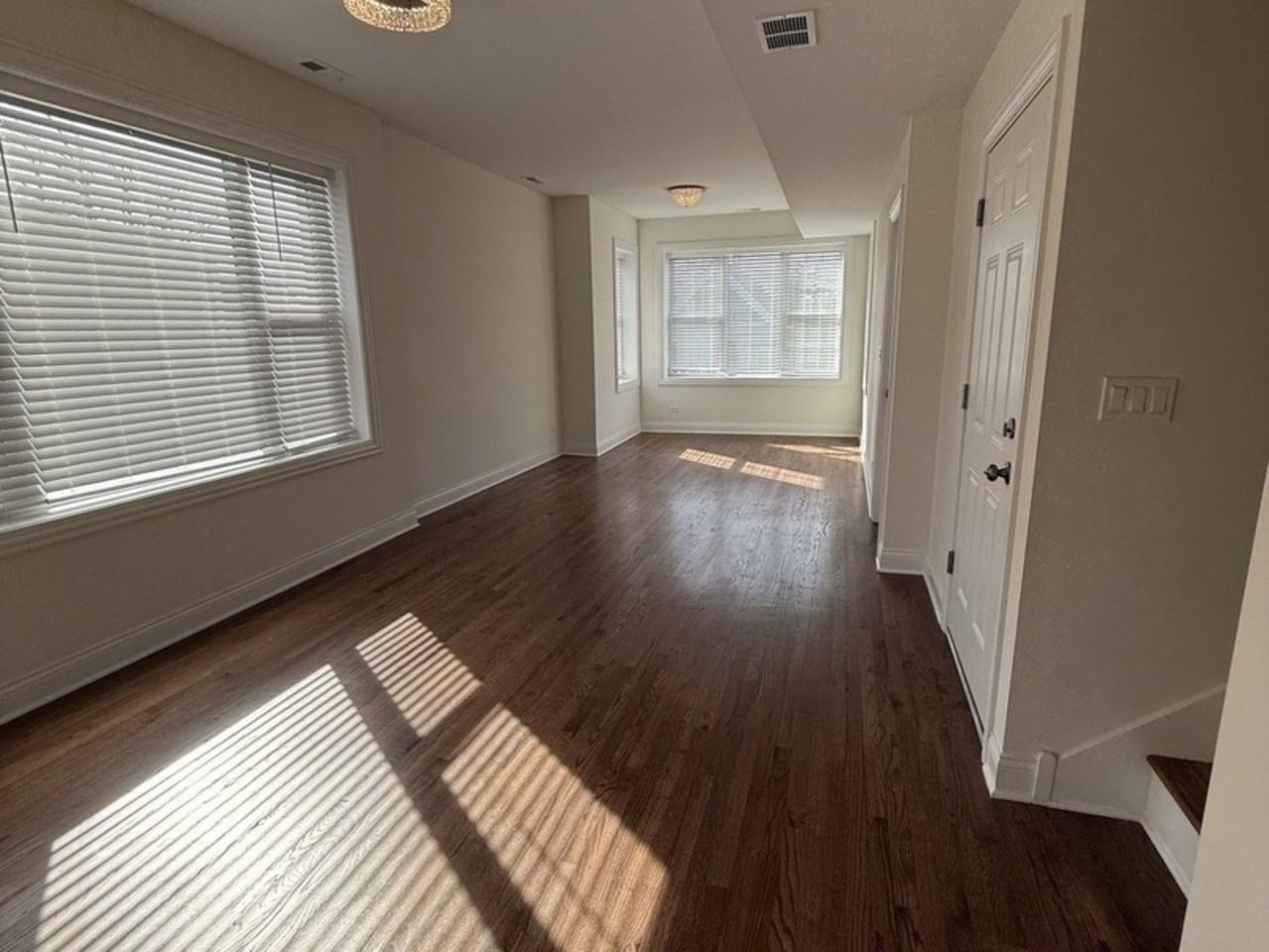 4435 S Washtenaw Ave Unit 2 - Photo 3 of 25