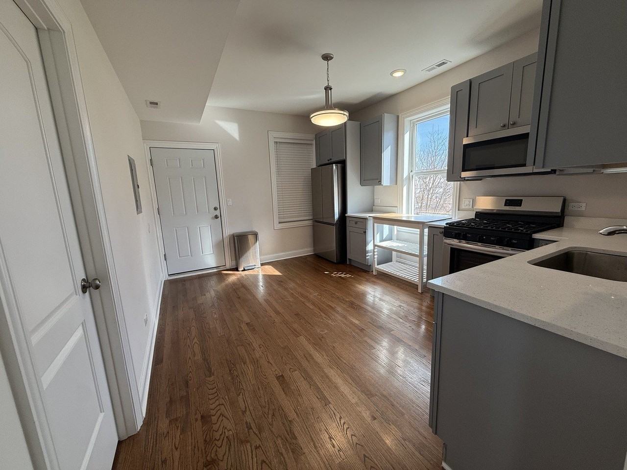 4435 S Washtenaw Ave Unit 2 - Photo 6 of 25