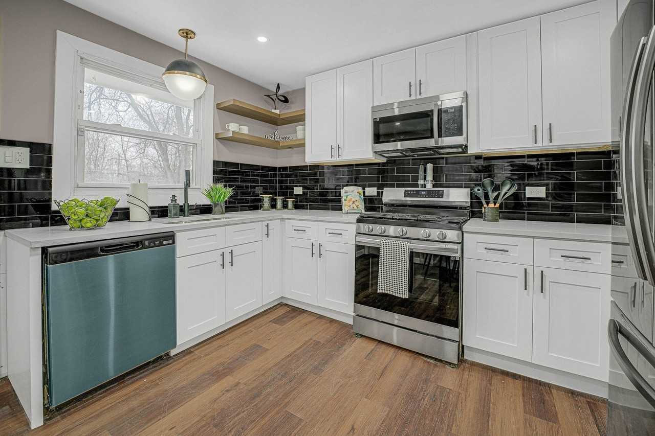 18331 John Ave - Photo 5 of 18