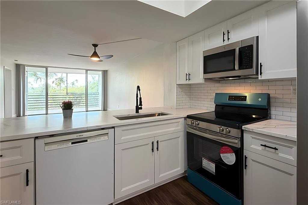 15171 Cedarwood Ln Apt 3202 - Photo 2 of 32