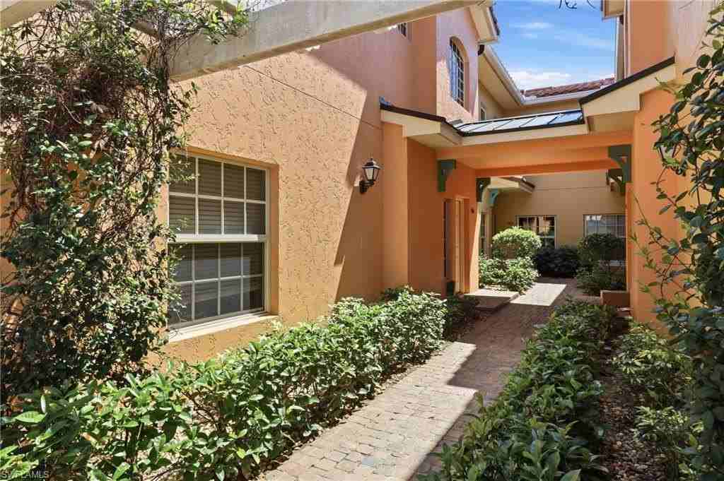 8601 Piazza Del Lago Cir Unit 203 - Photo 2 of 41