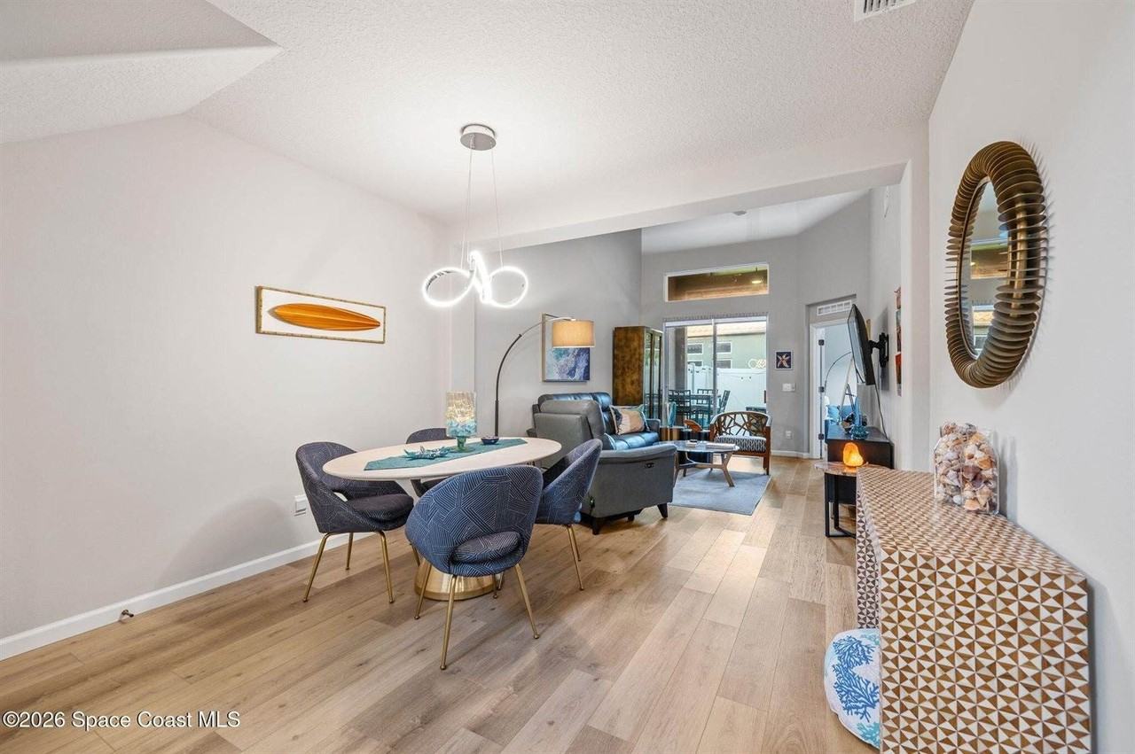 763 Simeon Dr - Photo 3 of 44