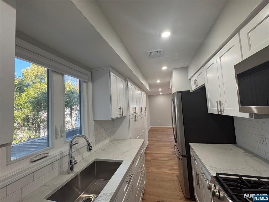 735 Spring Valley Rd - Photo 7 of 23