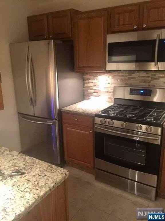 747 Pepperidge Rd - Photo 3 of 10