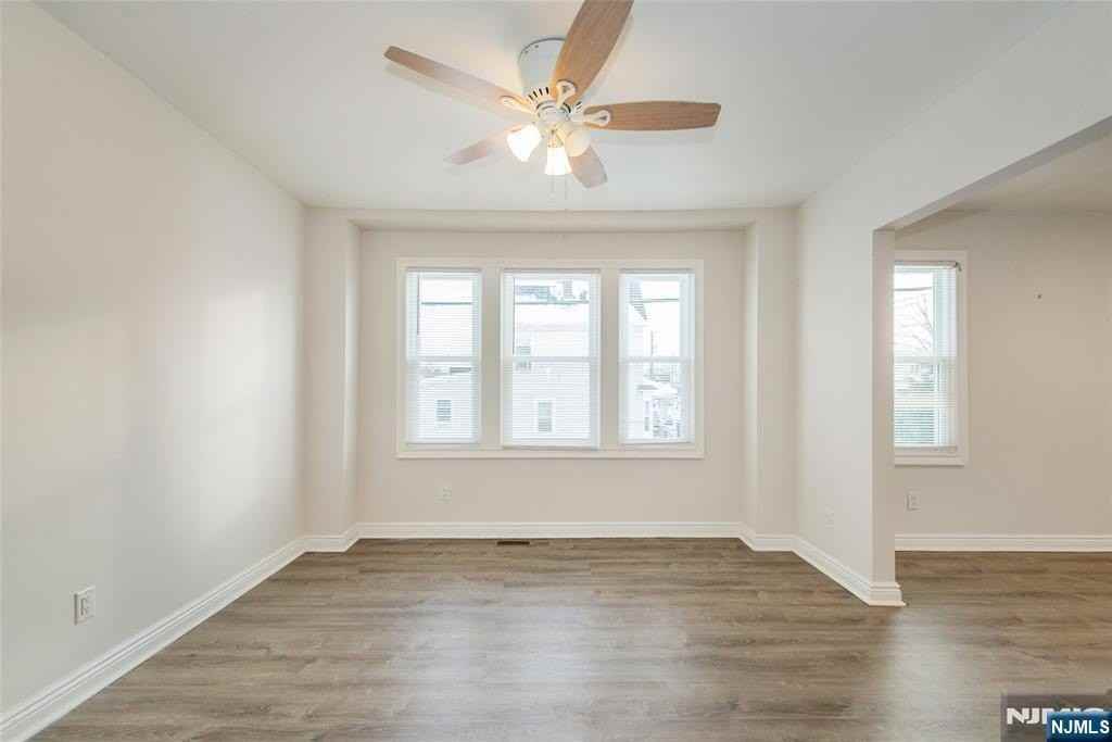 47 Lincoln Ave - Photo 6 of 17