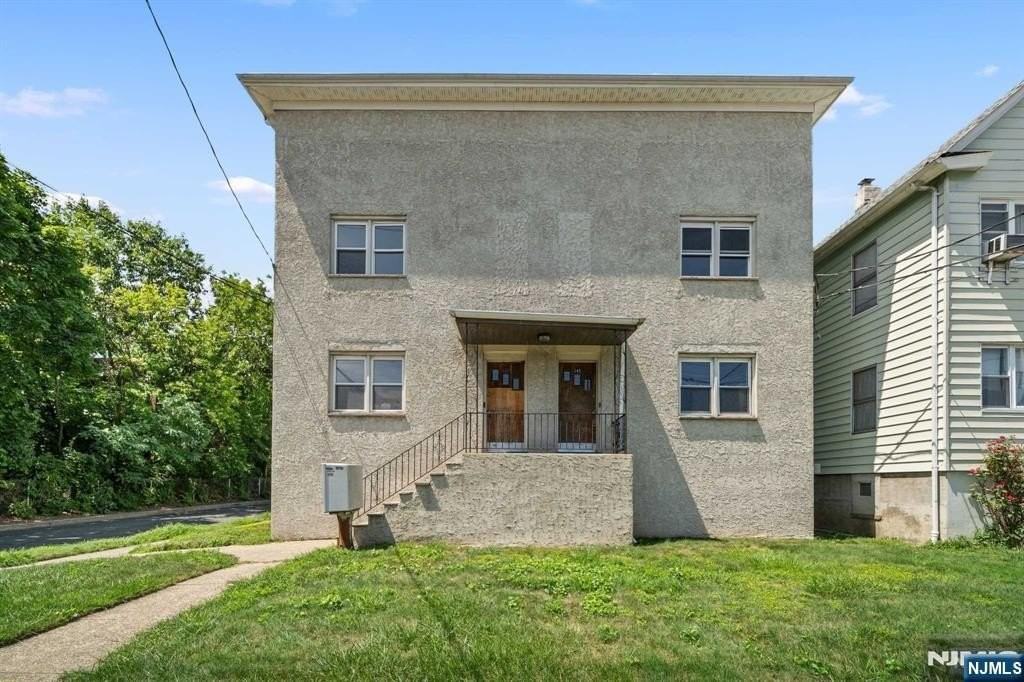 345 Hudson St - Photo 2 of 18