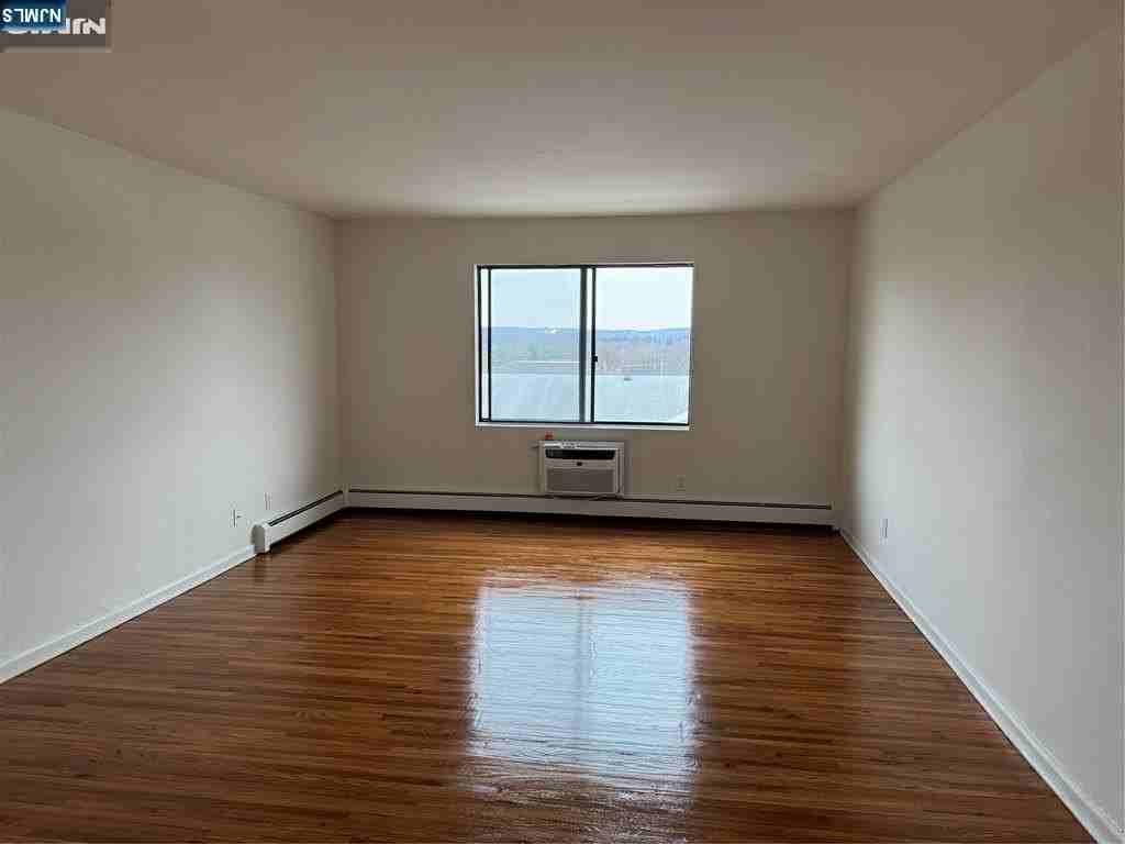 101 Bellgrove Dr Apt 1b - Photo 2 of 14