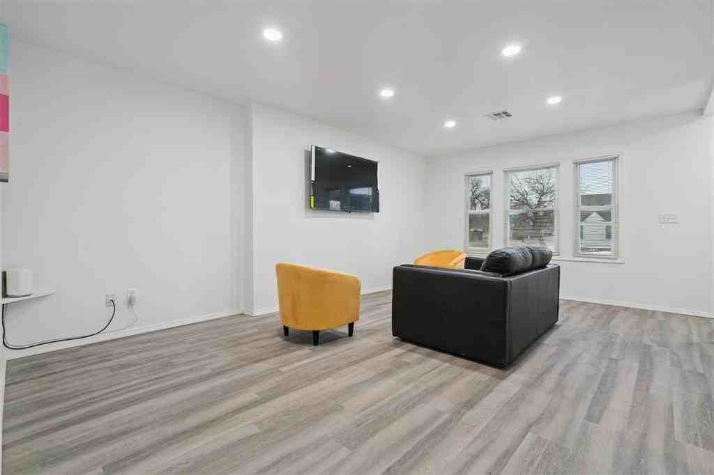 1200 Ne 17th St #A - Photo 7 of 50