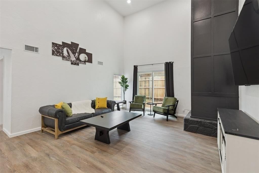 12508 Green Valley Dr - Photo 7 of 42