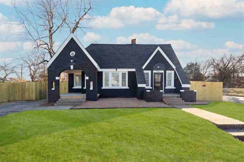 1200 Ne 17th St Unit B