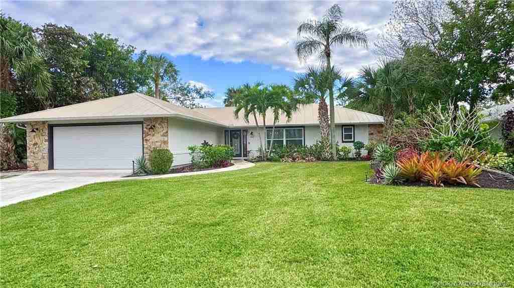 323 Sw Ridge Ln - Photo 3 of 22