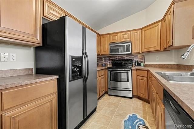 20006 Hidden Oaks Dr - Photo 7 of 15