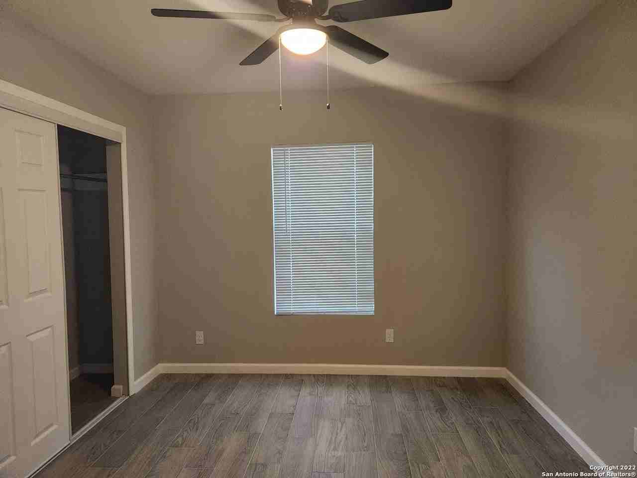 302 Kenmar Dr - Photo 7 of 9