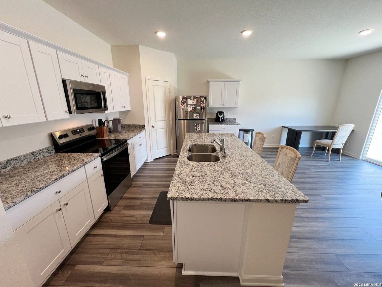 874 Barnacle Ct - Photo 7 of 40