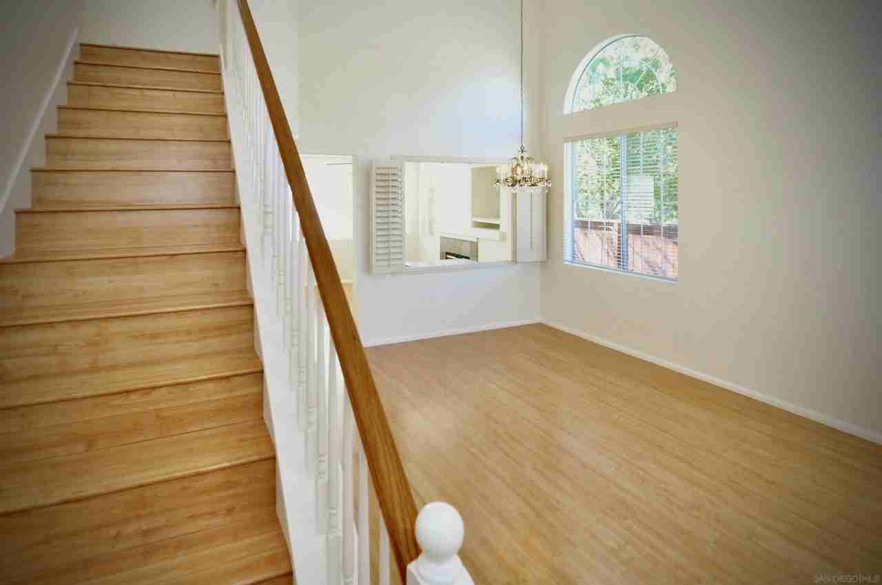 11106 Ivy Hill Dr - Photo 2 of 50