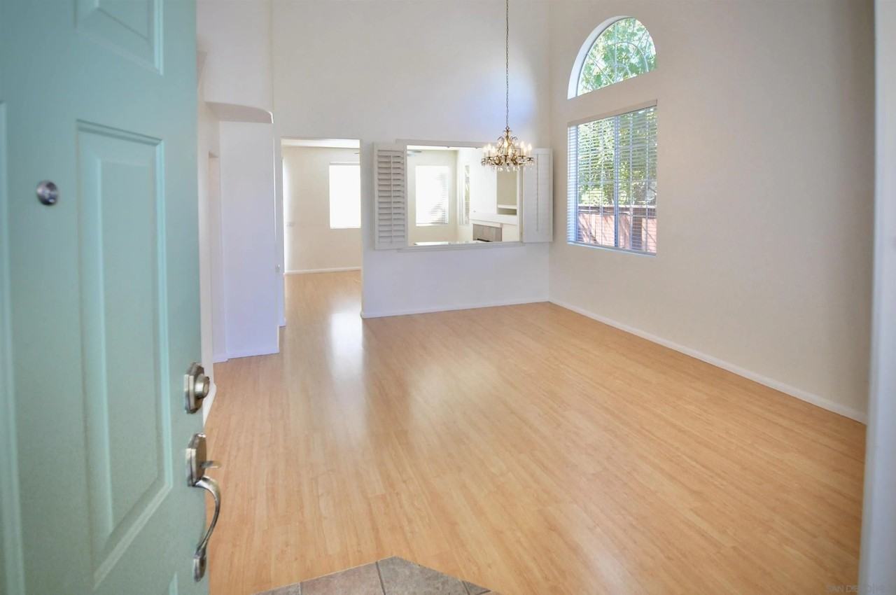 11106 Ivy Hill Dr - Photo 3 of 50