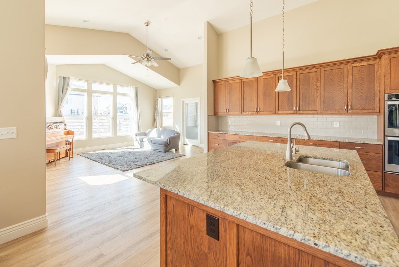 7118 N Blue Moon Dr - Photo 4 of 36