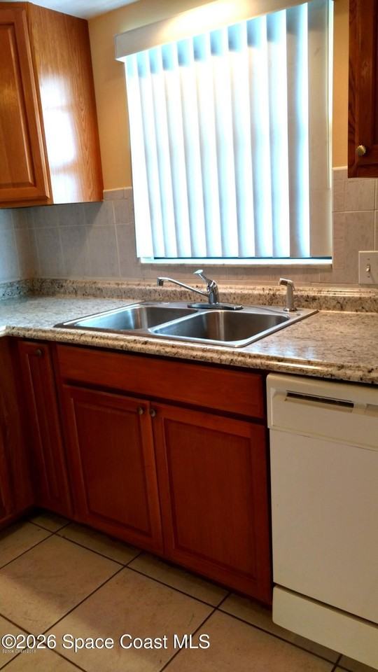 200 Saint Lucie Ln Apt 509 - Photo 5 of 17