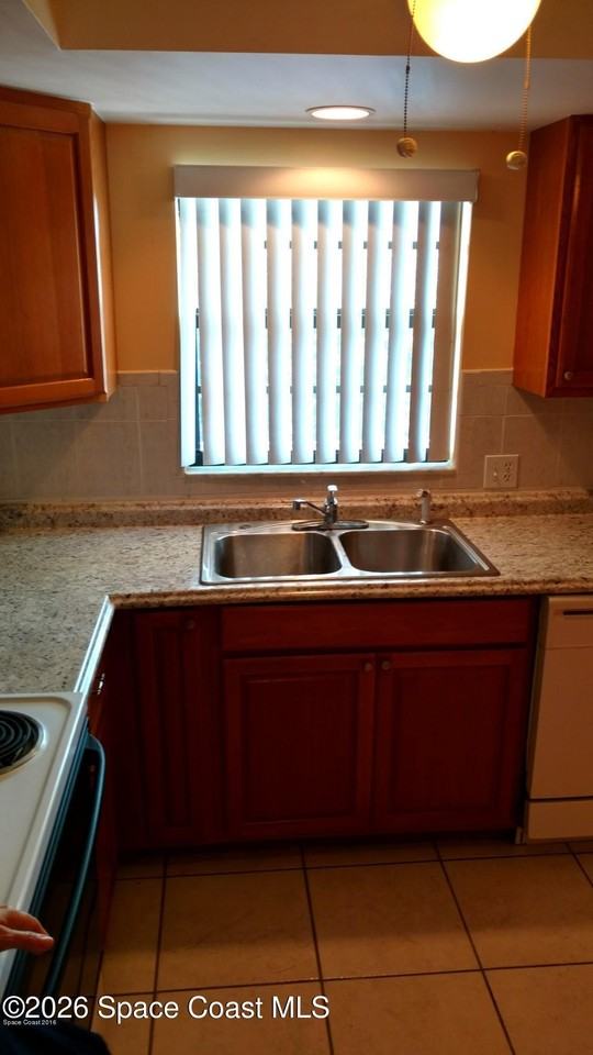 200 Saint Lucie Ln Apt 509 - Photo 6 of 17